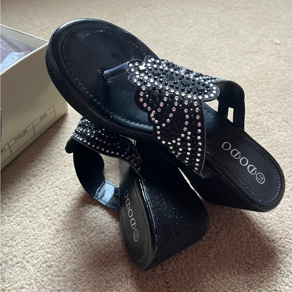 DODO Black Beaded Women's Wedge Sandals size 7.5 - Picture 4 of 7